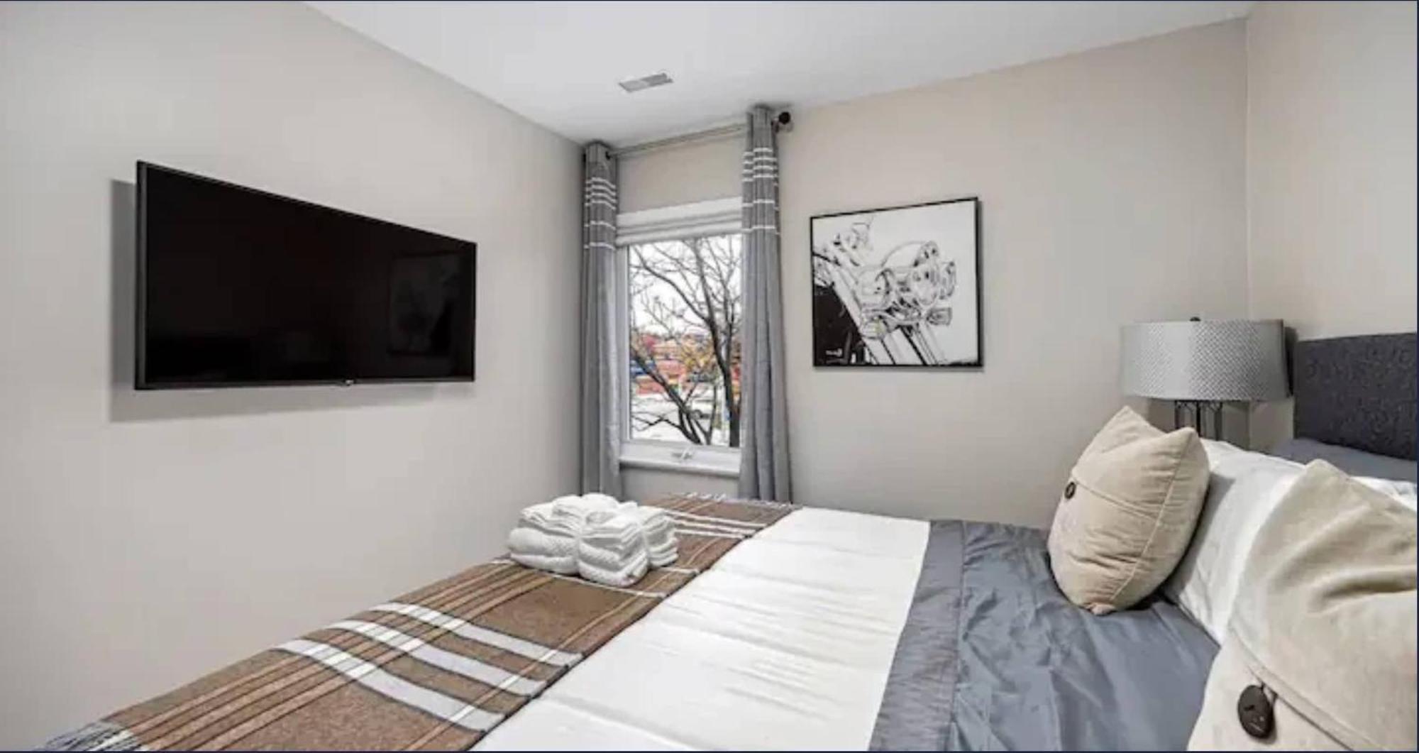 Casa St Clair - Suite -Style Suite W Lrg Patio Toronto Exterior foto